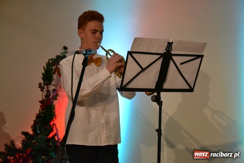 Zdjęcie w galerii na portalu naszraciborz.pl: Koncert kolędowy na Zamku Piastowskim wiadomości z regionu