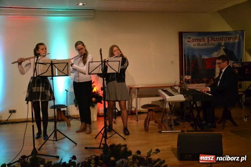 Zdjęcie w galerii na portalu naszraciborz.pl: Koncert kolędowy na Zamku Piastowskim wiadomości z regionu