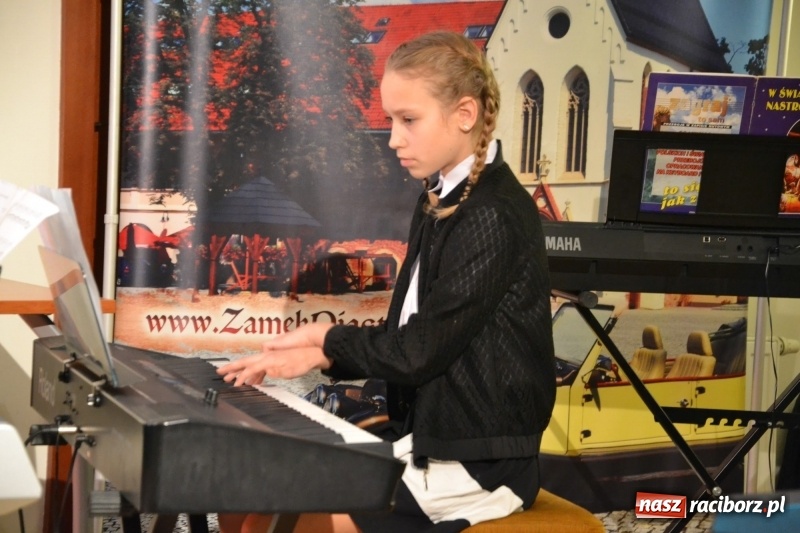 Zdjęcie w galerii na portalu naszraciborz.pl: Koncert kolędowy na Zamku Piastowskim wiadomości z regionu