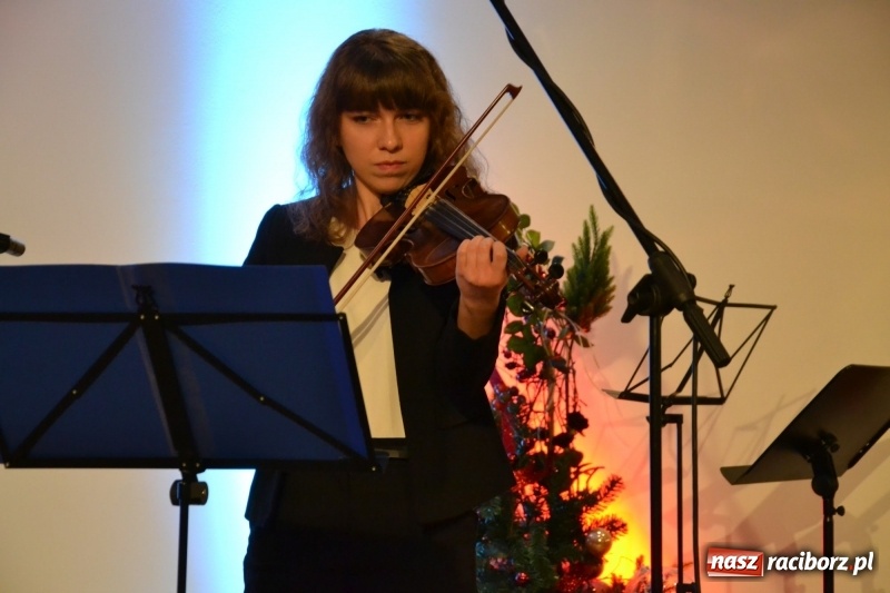 Zdjęcie w galerii na portalu naszraciborz.pl: Koncert kolędowy na Zamku Piastowskim wiadomości z regionu