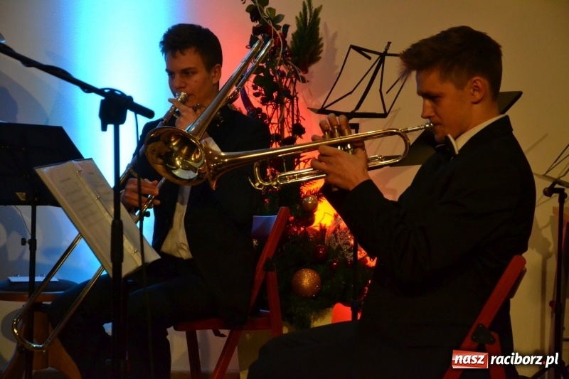 Zdjęcie w galerii na portalu naszraciborz.pl: Koncert kolędowy na Zamku Piastowskim wiadomości z regionu