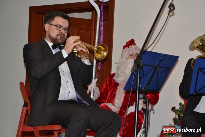 Zdjęcie w galerii na portalu naszraciborz.pl: Koncert kolędowy na Zamku Piastowskim wiadomości z regionu