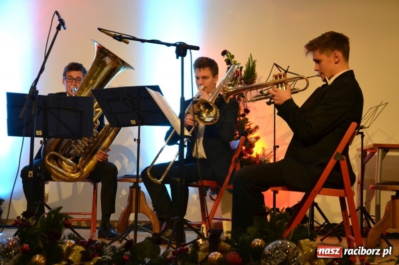 Zdjęcie w galerii na portalu naszraciborz.pl: Koncert kolędowy na Zamku Piastowskim wiadomości z regionu