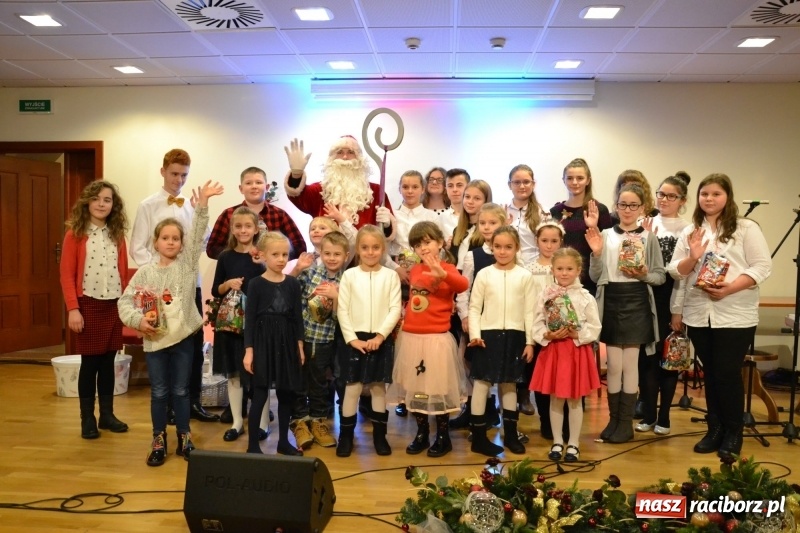 Zdjęcie w galerii na portalu naszraciborz.pl: Koncert kolędowy na Zamku Piastowskim wiadomości z regionu