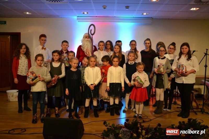 Zdjęcie w galerii na portalu naszraciborz.pl: Koncert kolędowy na Zamku Piastowskim wiadomości z regionu