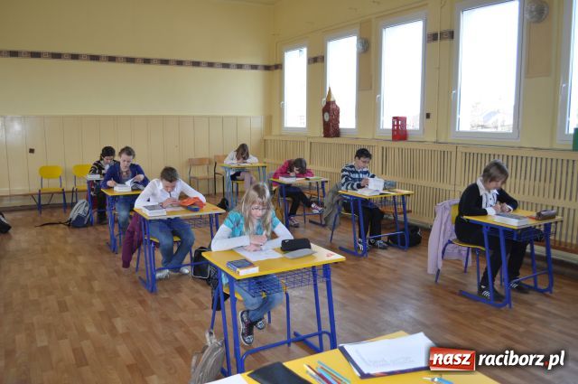 Zdjęcie w galerii na portalu naszraciborz.pl: I Regionalny Konkurs Matematyczno-Angielski wiadomości z regionu