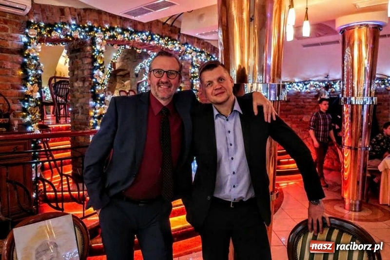 Zdjęcie w galerii na portalu naszraciborz.pl: Raciborskie koszykarki na wigilijce w Brax-Tonie  wiadomości z regionu