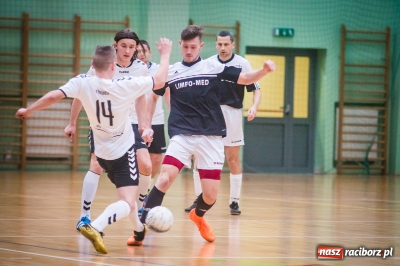 Zdjęcie w galerii na portalu naszraciborz.pl: HLPN: 45 trafień w piątkowy wieczór wiadomości z regionu