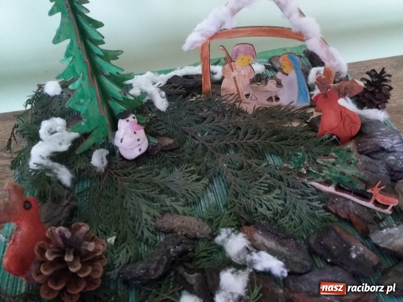 Zdjęcie w galerii na portalu naszraciborz.pl: Międzyszkolny Konkurs Plastyczny Rodzinna Szopka Bożonarodzeniowa  wiadomości z regionu