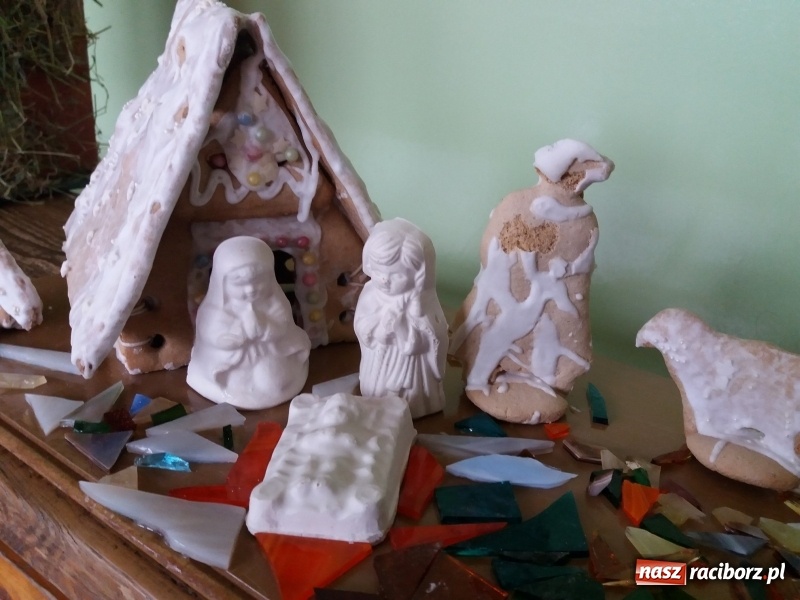 Zdjęcie w galerii na portalu naszraciborz.pl: Międzyszkolny Konkurs Plastyczny Rodzinna Szopka Bożonarodzeniowa  wiadomości z regionu