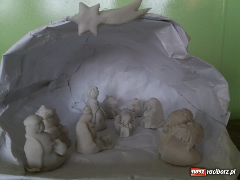 Zdjęcie w galerii na portalu naszraciborz.pl: Międzyszkolny Konkurs Plastyczny Rodzinna Szopka Bożonarodzeniowa  wiadomości z regionu