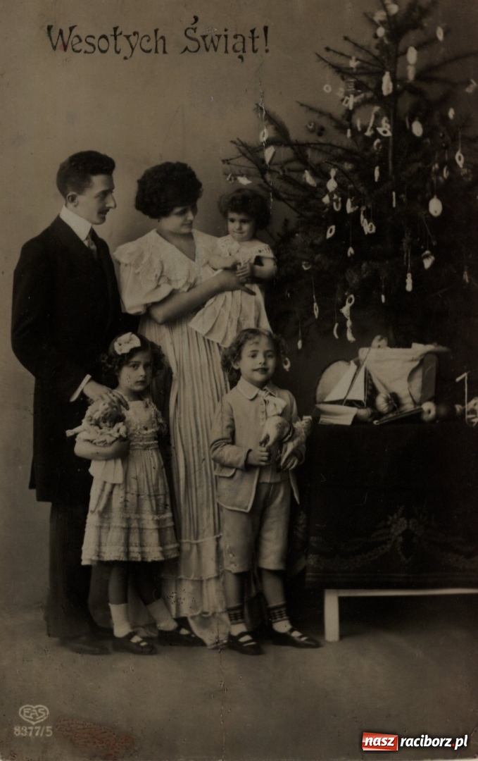 Zdjęcie w galerii na portalu naszraciborz.pl: Obchód Świąt Bożego Narodzenia w Polsce. Mamy dla Was drobny prezent wiadomości z regionu