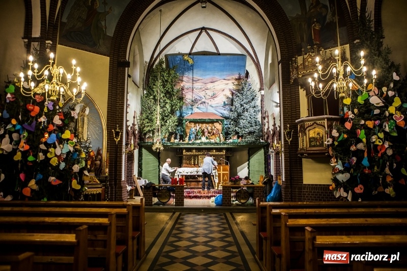 Zdjęcie w galerii na portalu naszraciborz.pl: Do szopy, hej pasterze, do szopy, bo tam cud! Zobaczcie raciborskie stajenki AD 2017 wiadomości z regionu