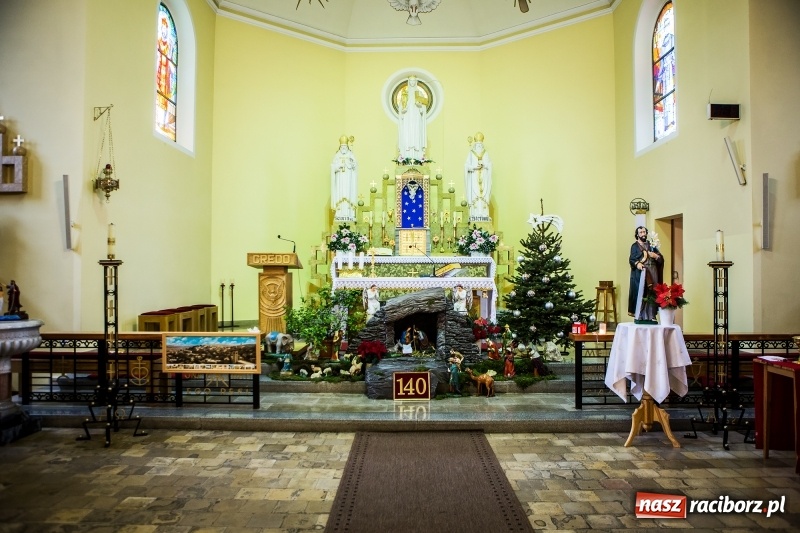 Zdjęcie w galerii na portalu naszraciborz.pl: Do szopy, hej pasterze, do szopy, bo tam cud! Zobaczcie raciborskie stajenki AD 2017 wiadomości z regionu