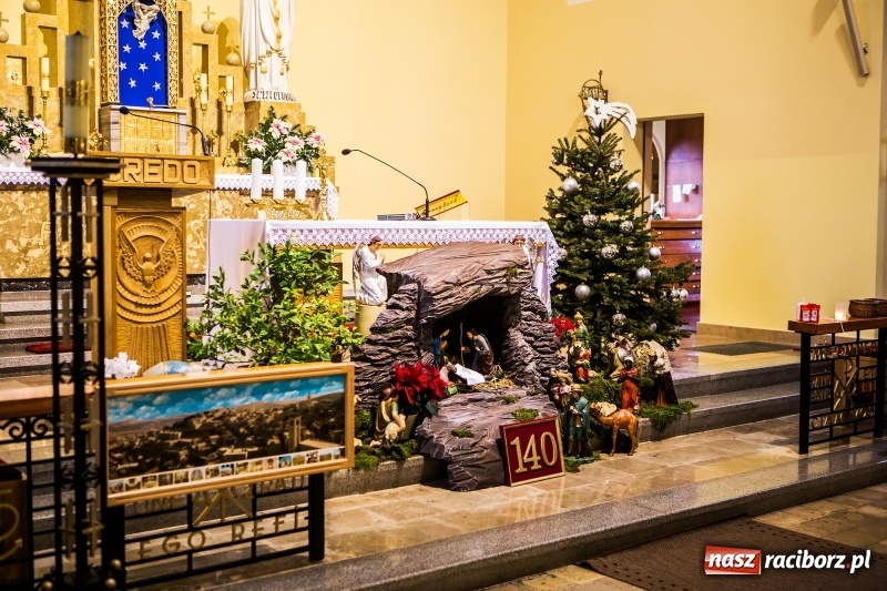 Zdjęcie w galerii na portalu naszraciborz.pl: Do szopy, hej pasterze, do szopy, bo tam cud! Zobaczcie raciborskie stajenki AD 2017 wiadomości z regionu