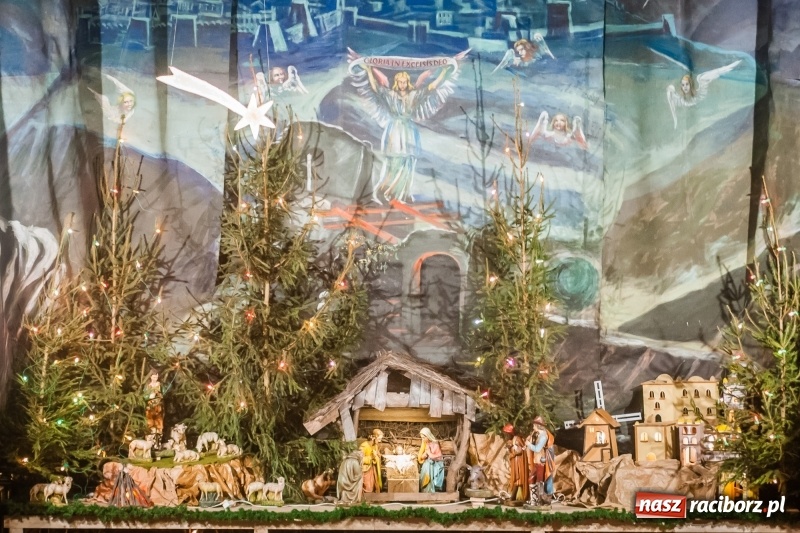 Zdjęcie w galerii na portalu naszraciborz.pl: Do szopy, hej pasterze, do szopy, bo tam cud! Zobaczcie raciborskie stajenki AD 2017 wiadomości z regionu
