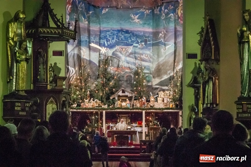 Zdjęcie w galerii na portalu naszraciborz.pl: Do szopy, hej pasterze, do szopy, bo tam cud! Zobaczcie raciborskie stajenki AD 2017 wiadomości z regionu