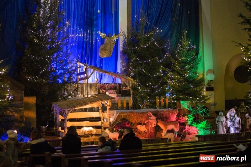 Zdjęcie w galerii na portalu naszraciborz.pl: Do szopy, hej pasterze, do szopy, bo tam cud! Zobaczcie raciborskie stajenki AD 2017 wiadomości z regionu