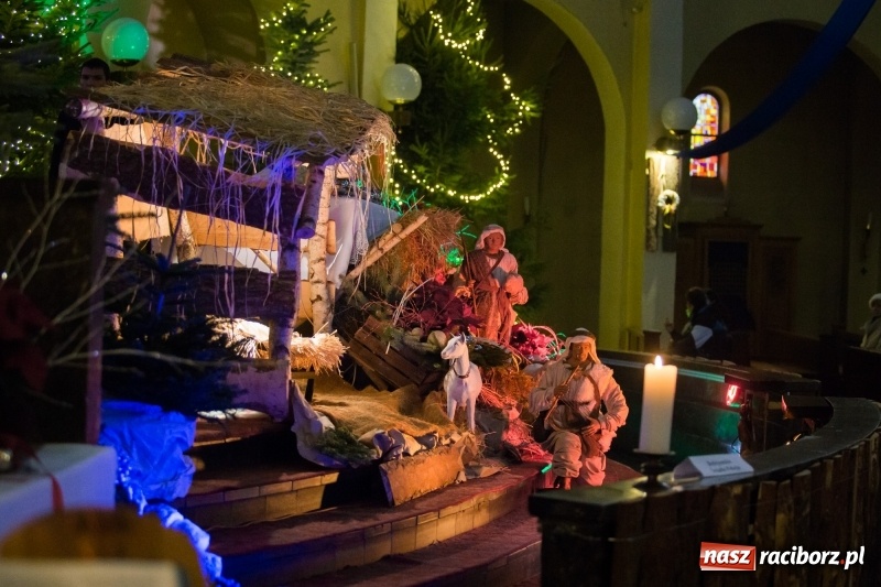 Zdjęcie w galerii na portalu naszraciborz.pl: Do szopy, hej pasterze, do szopy, bo tam cud! Zobaczcie raciborskie stajenki AD 2017 wiadomości z regionu