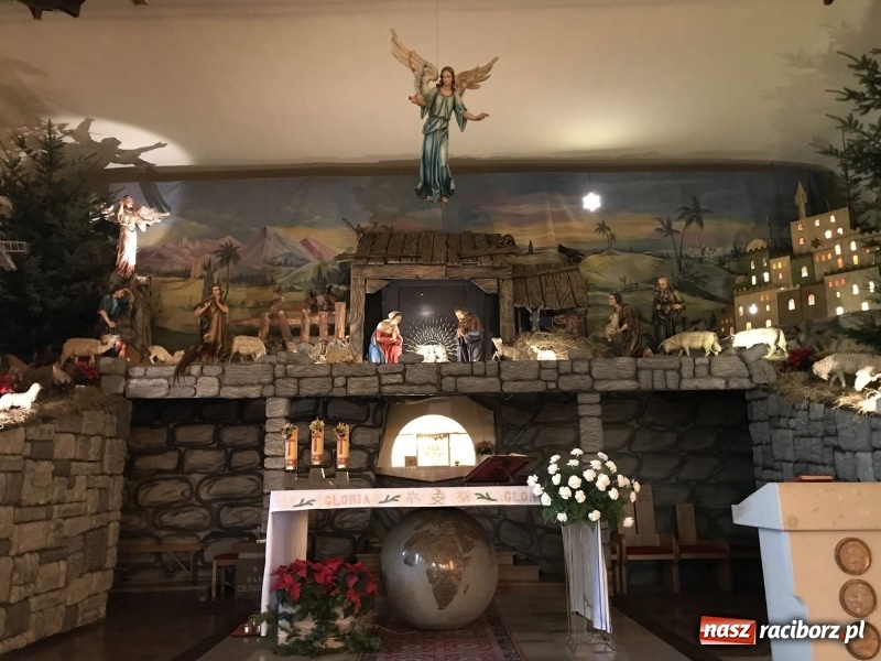 Zdjęcie w galerii na portalu naszraciborz.pl: Do szopy, hej pasterze, do szopy, bo tam cud! Zobaczcie raciborskie stajenki AD 2017 wiadomości z regionu