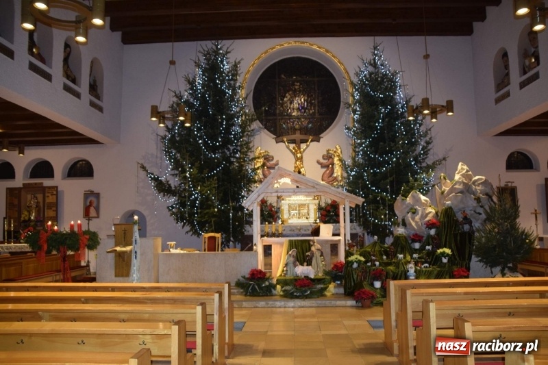 Zdjęcie w galerii na portalu naszraciborz.pl: Do szopy, hej pasterze, do szopy, bo tam cud! Zobaczcie raciborskie stajenki AD 2017 wiadomości z regionu