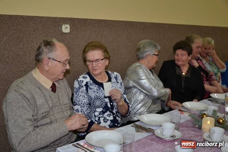 Zdjęcie w galerii na portalu naszraciborz.pl: Przy wigilijnym stole w gminie Krzyżanowice wiadomości z regionu