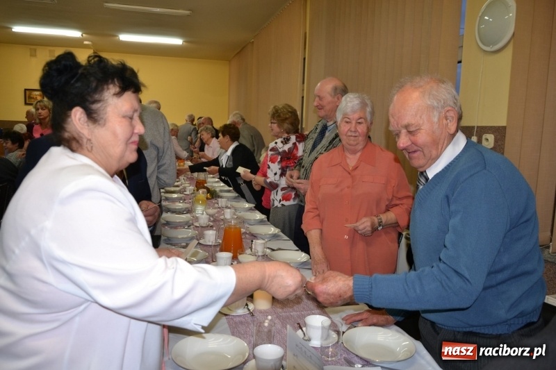 Zdjęcie w galerii na portalu naszraciborz.pl: Przy wigilijnym stole w gminie Krzyżanowice wiadomości z regionu