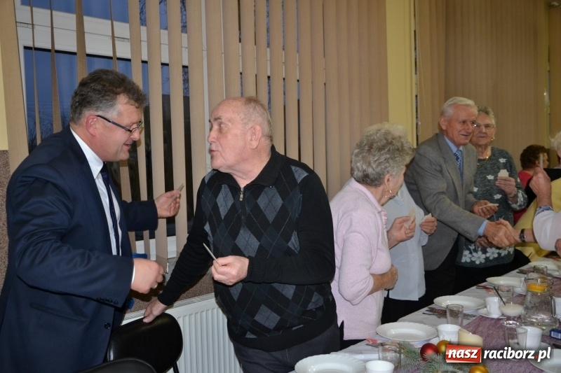 Zdjęcie w galerii na portalu naszraciborz.pl: Przy wigilijnym stole w gminie Krzyżanowice wiadomości z regionu