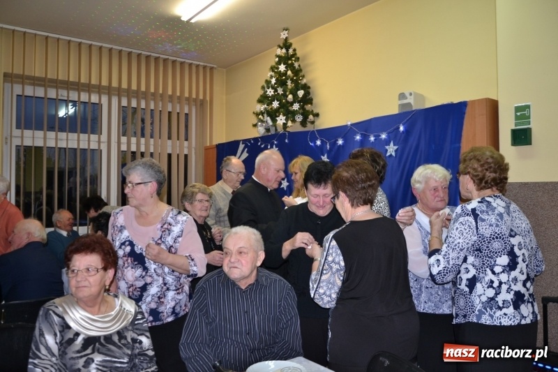 Zdjęcie w galerii na portalu naszraciborz.pl: Przy wigilijnym stole w gminie Krzyżanowice wiadomości z regionu
