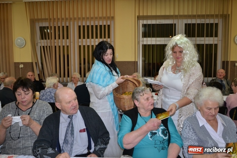 Zdjęcie w galerii na portalu naszraciborz.pl: Przy wigilijnym stole w gminie Krzyżanowice wiadomości z regionu