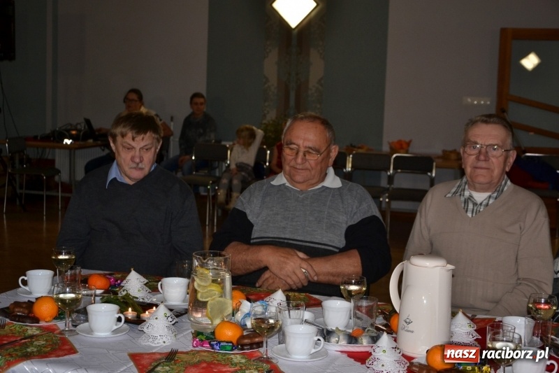 Zdjęcie w galerii na portalu naszraciborz.pl: Przy wigilijnym stole w gminie Krzyżanowice wiadomości z regionu
