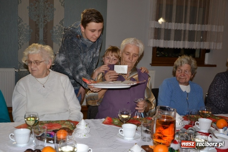 Zdjęcie w galerii na portalu naszraciborz.pl: Przy wigilijnym stole w gminie Krzyżanowice wiadomości z regionu