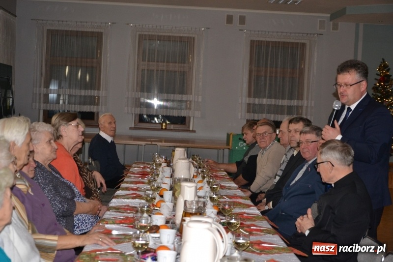 Zdjęcie w galerii na portalu naszraciborz.pl: Przy wigilijnym stole w gminie Krzyżanowice wiadomości z regionu