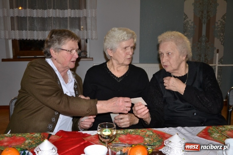 Zdjęcie w galerii na portalu naszraciborz.pl: Przy wigilijnym stole w gminie Krzyżanowice wiadomości z regionu