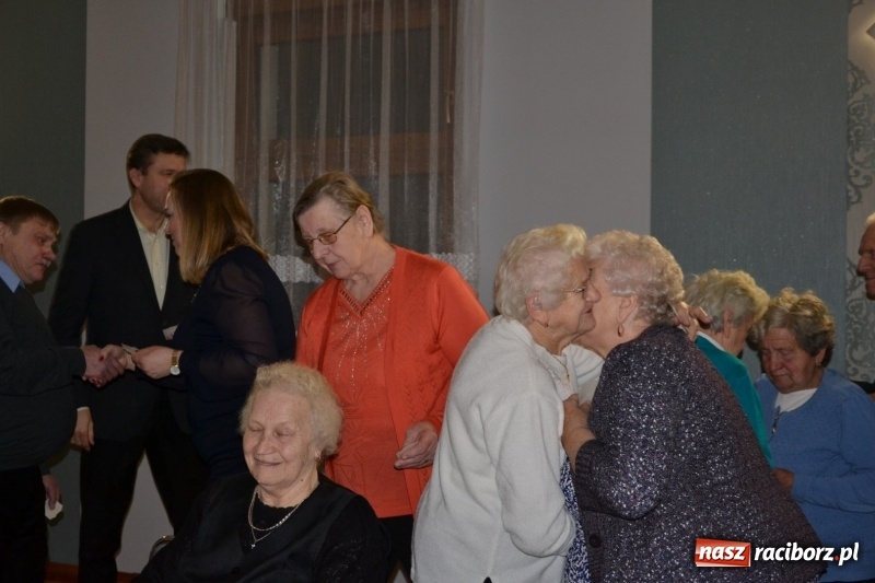 Zdjęcie w galerii na portalu naszraciborz.pl: Przy wigilijnym stole w gminie Krzyżanowice wiadomości z regionu