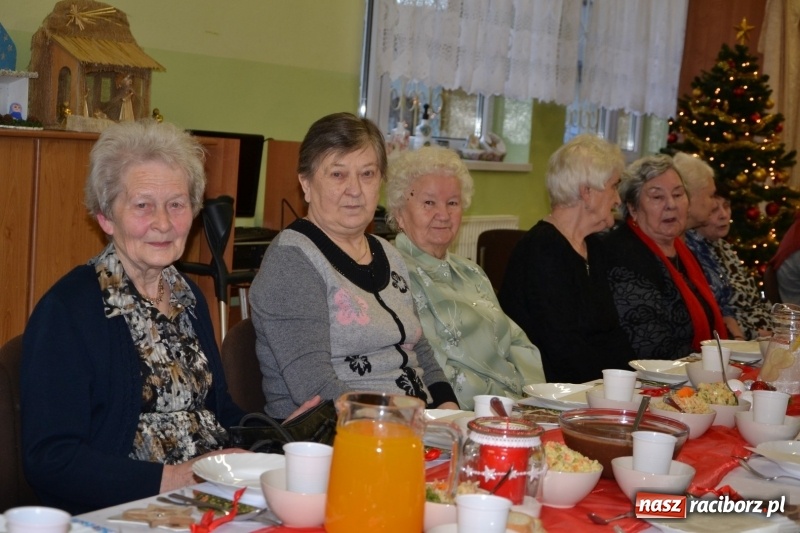 Zdjęcie w galerii na portalu naszraciborz.pl: Przy wigilijnym stole w gminie Krzyżanowice wiadomości z regionu