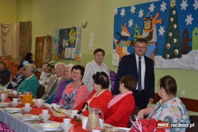 Zdjęcie w galerii na portalu naszraciborz.pl: Przy wigilijnym stole w gminie Krzyżanowice wiadomości z regionu