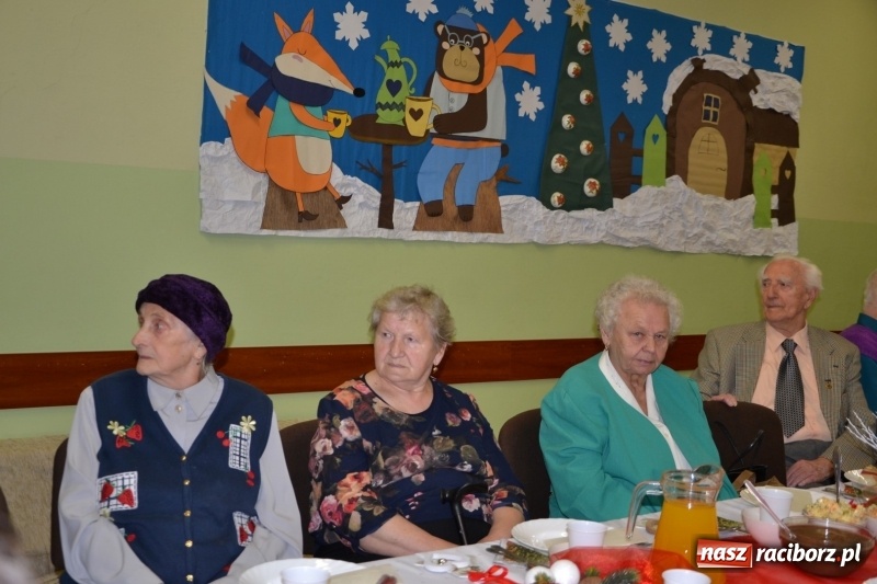 Zdjęcie w galerii na portalu naszraciborz.pl: Przy wigilijnym stole w gminie Krzyżanowice wiadomości z regionu