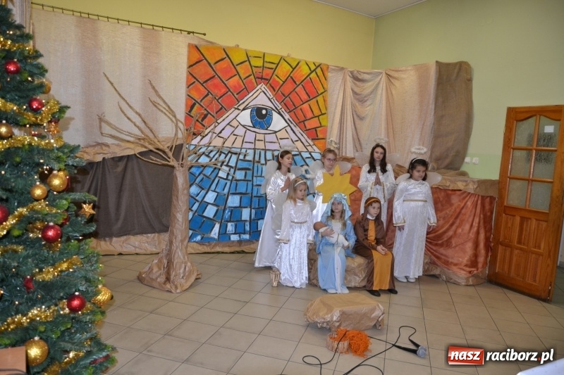 Zdjęcie w galerii na portalu naszraciborz.pl: Przy wigilijnym stole w gminie Krzyżanowice wiadomości z regionu