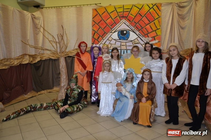 Zdjęcie w galerii na portalu naszraciborz.pl: Przy wigilijnym stole w gminie Krzyżanowice wiadomości z regionu