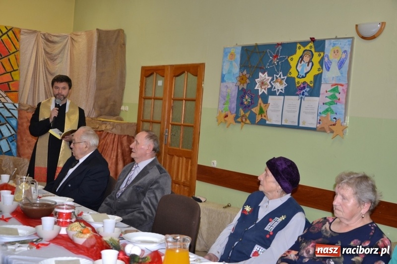 Zdjęcie w galerii na portalu naszraciborz.pl: Przy wigilijnym stole w gminie Krzyżanowice wiadomości z regionu