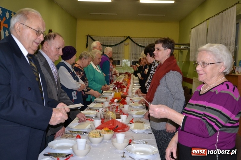 Zdjęcie w galerii na portalu naszraciborz.pl: Przy wigilijnym stole w gminie Krzyżanowice wiadomości z regionu