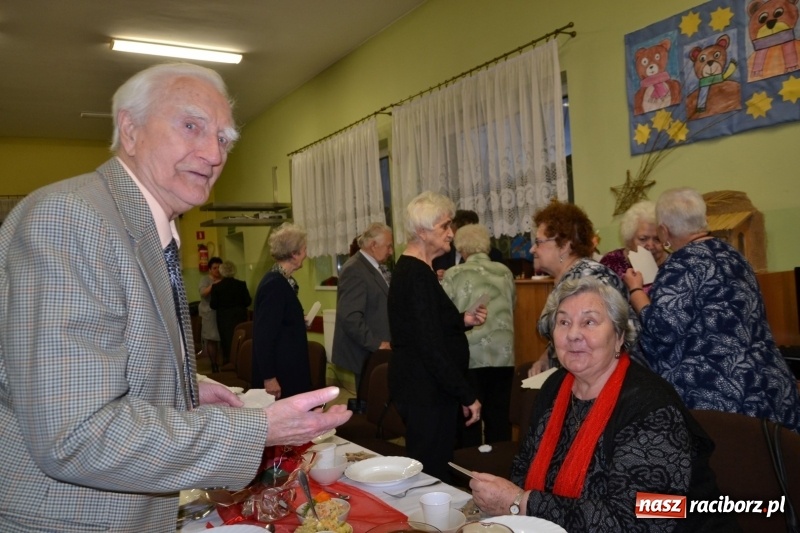 Zdjęcie w galerii na portalu naszraciborz.pl: Przy wigilijnym stole w gminie Krzyżanowice wiadomości z regionu