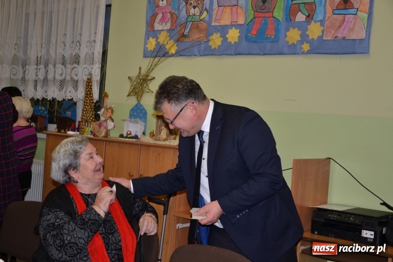 Zdjęcie w galerii na portalu naszraciborz.pl: Przy wigilijnym stole w gminie Krzyżanowice wiadomości z regionu