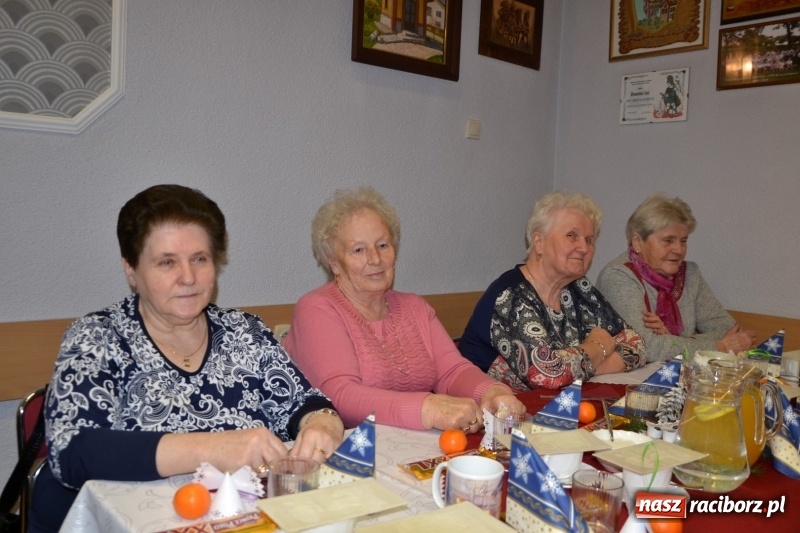 Zdjęcie w galerii na portalu naszraciborz.pl: Przy wigilijnym stole w gminie Krzyżanowice wiadomości z regionu