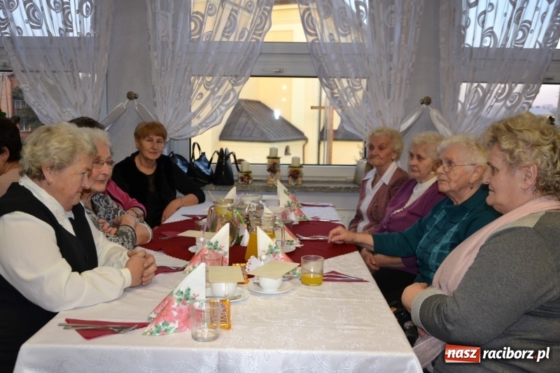 Zdjęcie w galerii na portalu naszraciborz.pl: Przy wigilijnym stole w gminie Krzyżanowice wiadomości z regionu