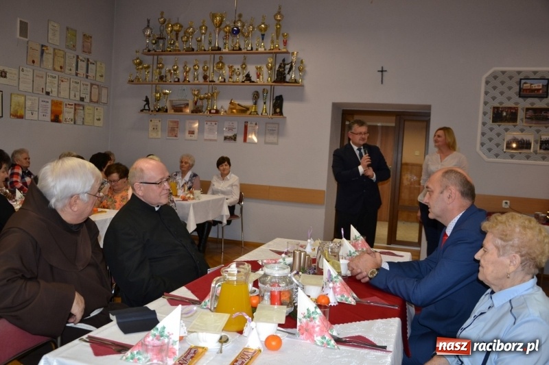 Zdjęcie w galerii na portalu naszraciborz.pl: Przy wigilijnym stole w gminie Krzyżanowice wiadomości z regionu