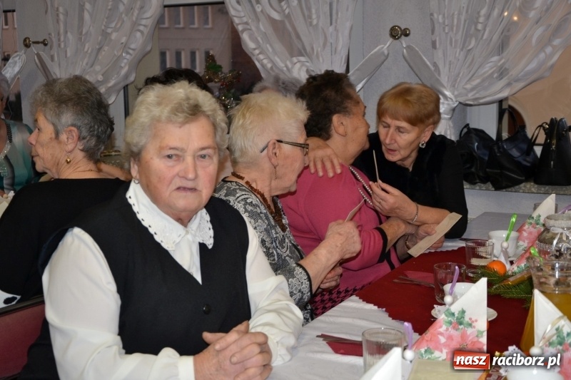 Zdjęcie w galerii na portalu naszraciborz.pl: Przy wigilijnym stole w gminie Krzyżanowice wiadomości z regionu