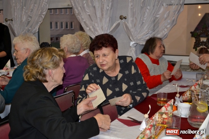 Zdjęcie w galerii na portalu naszraciborz.pl: Przy wigilijnym stole w gminie Krzyżanowice wiadomości z regionu
