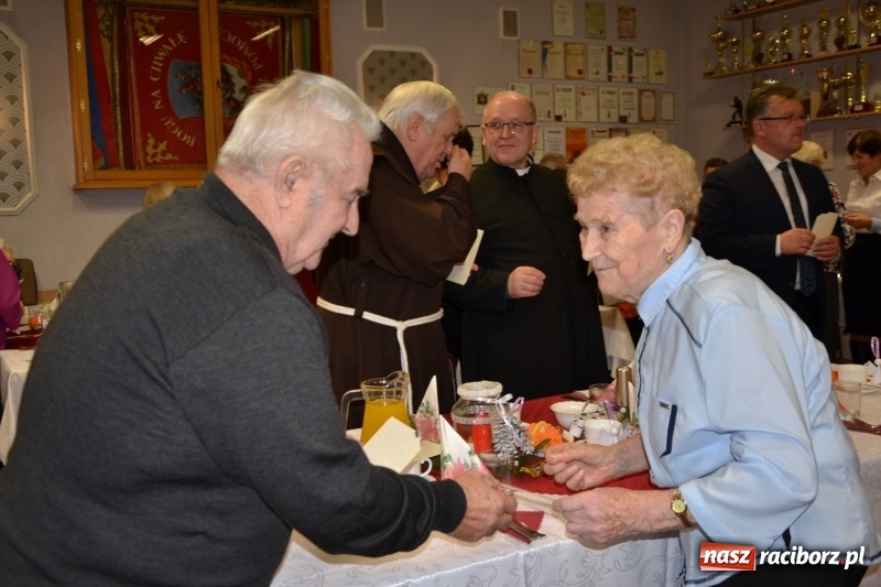Zdjęcie w galerii na portalu naszraciborz.pl: Przy wigilijnym stole w gminie Krzyżanowice wiadomości z regionu